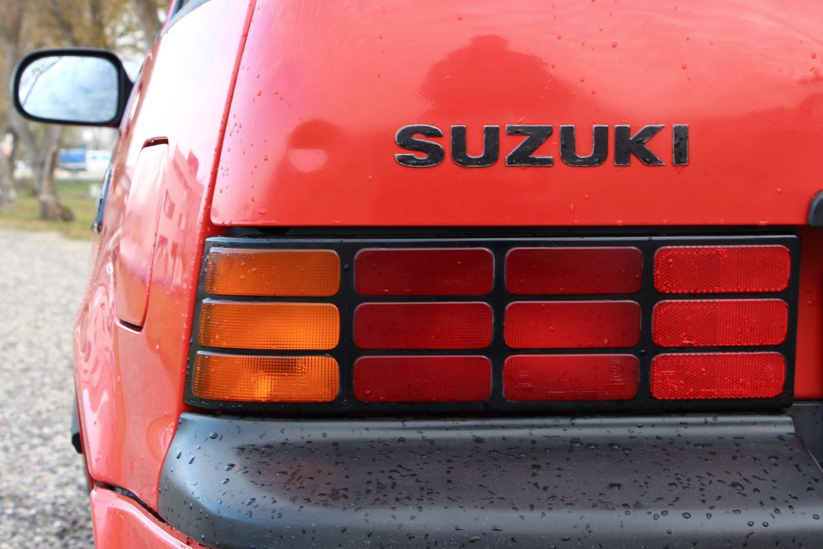 SUZUKI SWIFT