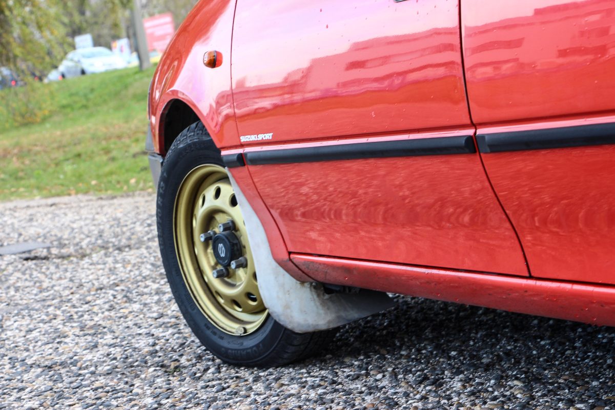 SUZUKI SWIFT