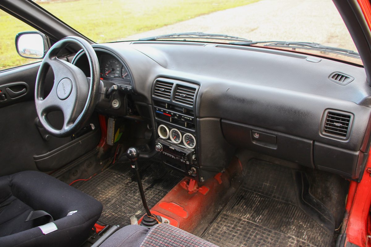 SUZUKI SWIFT
