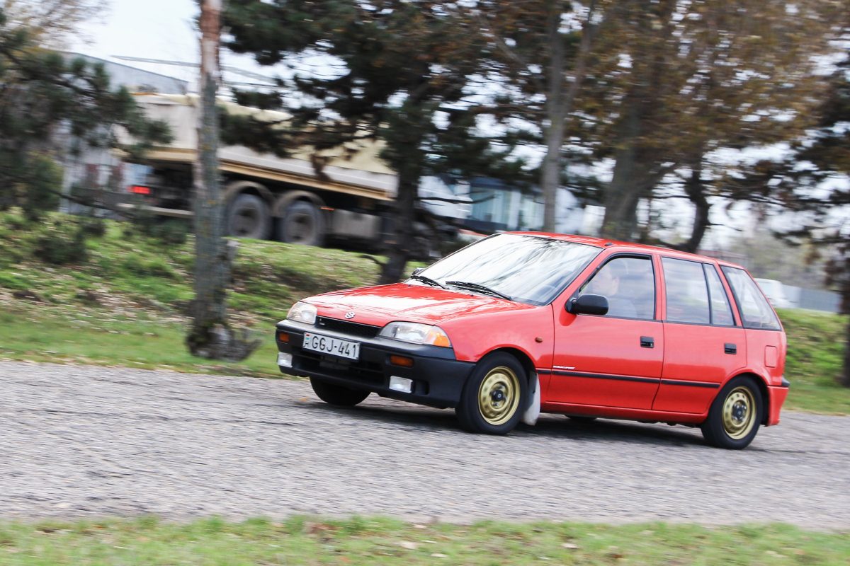 SUZUKI SWIFT