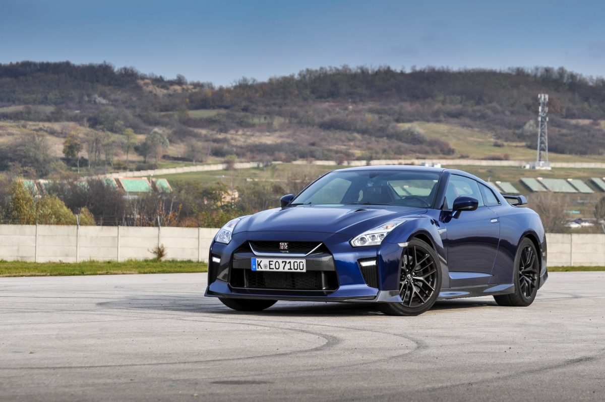 NISSAN GT-R