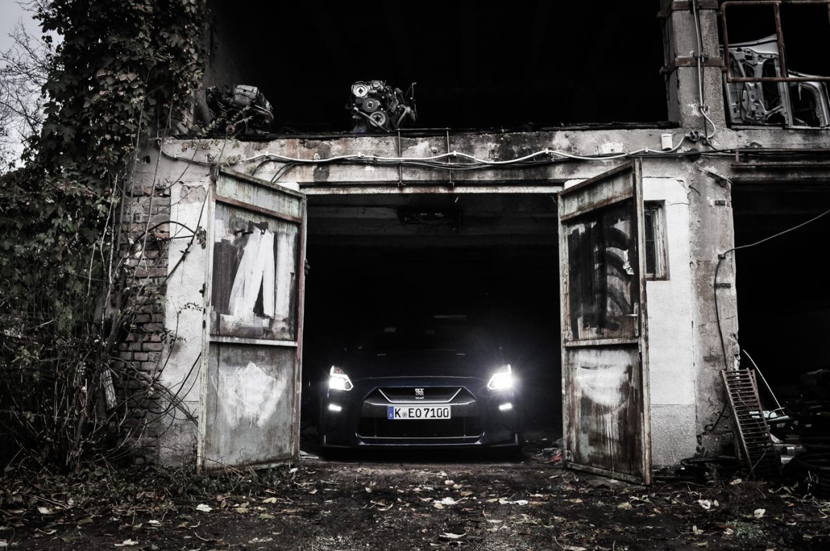 NISSAN GT-R