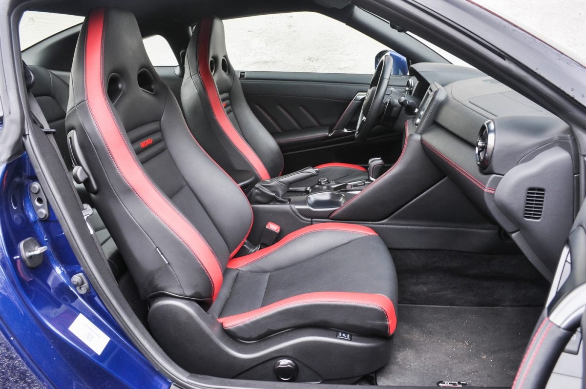NISSAN GT-R