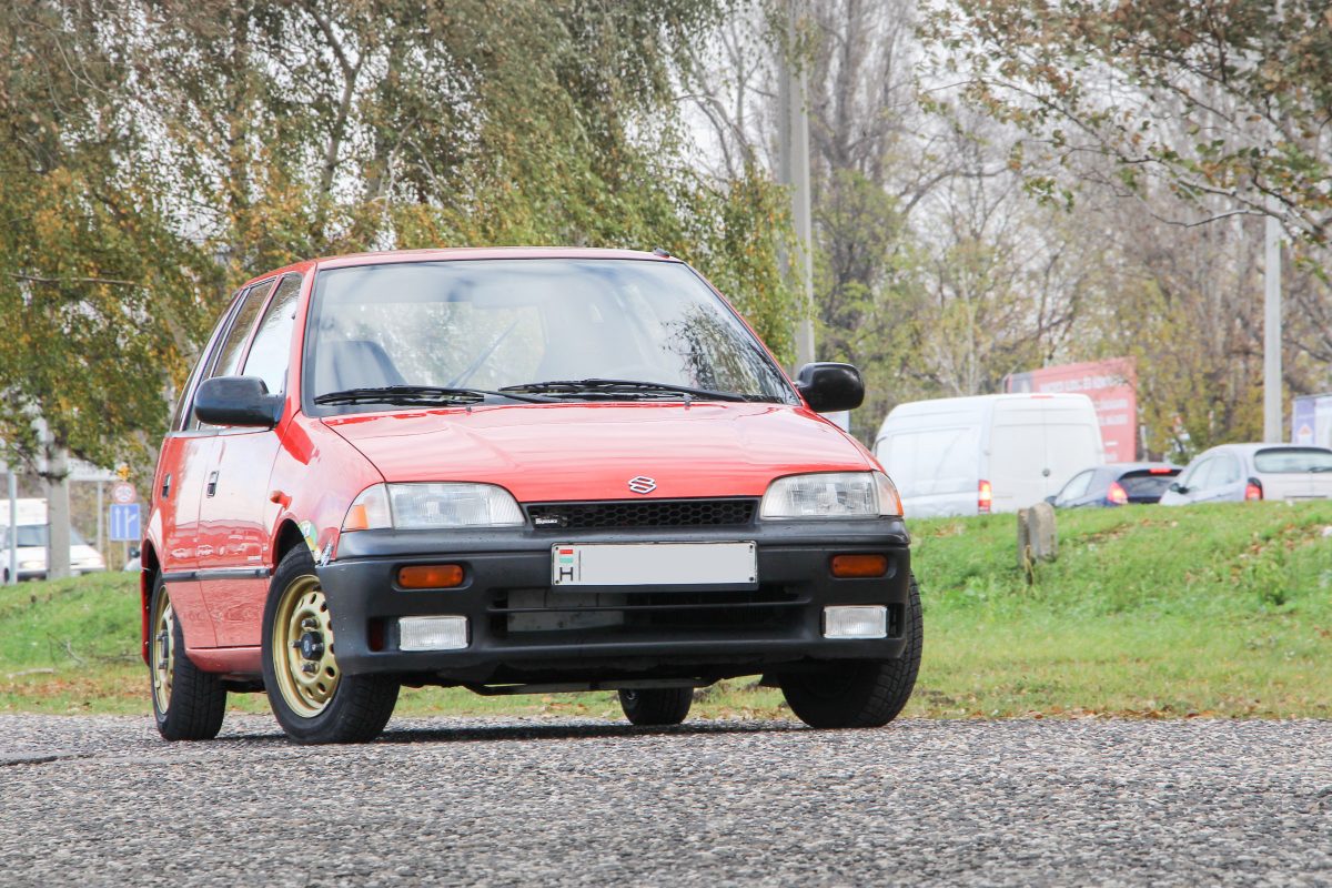 SUZUKI SWIFT
