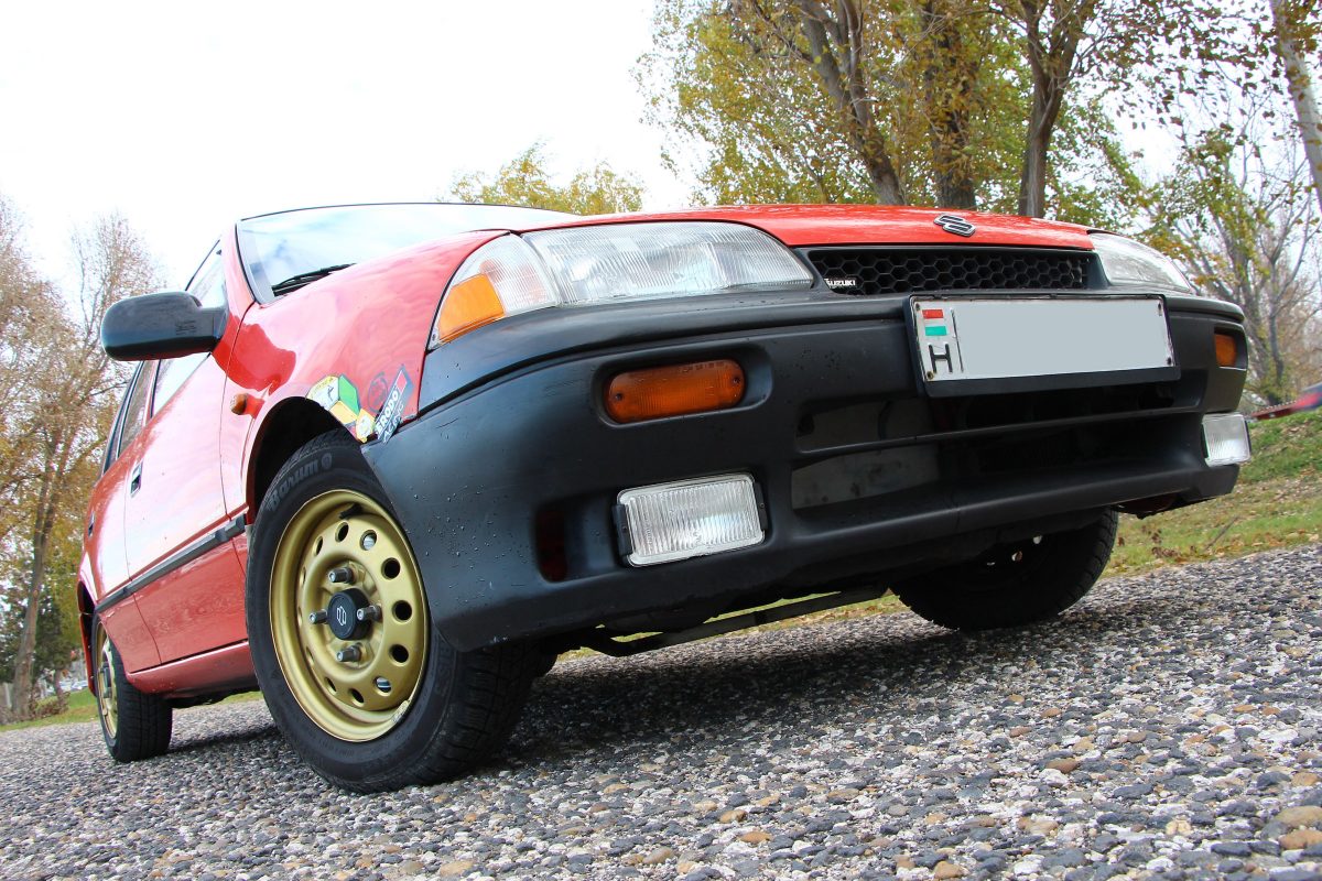SUZUKI SWIFT