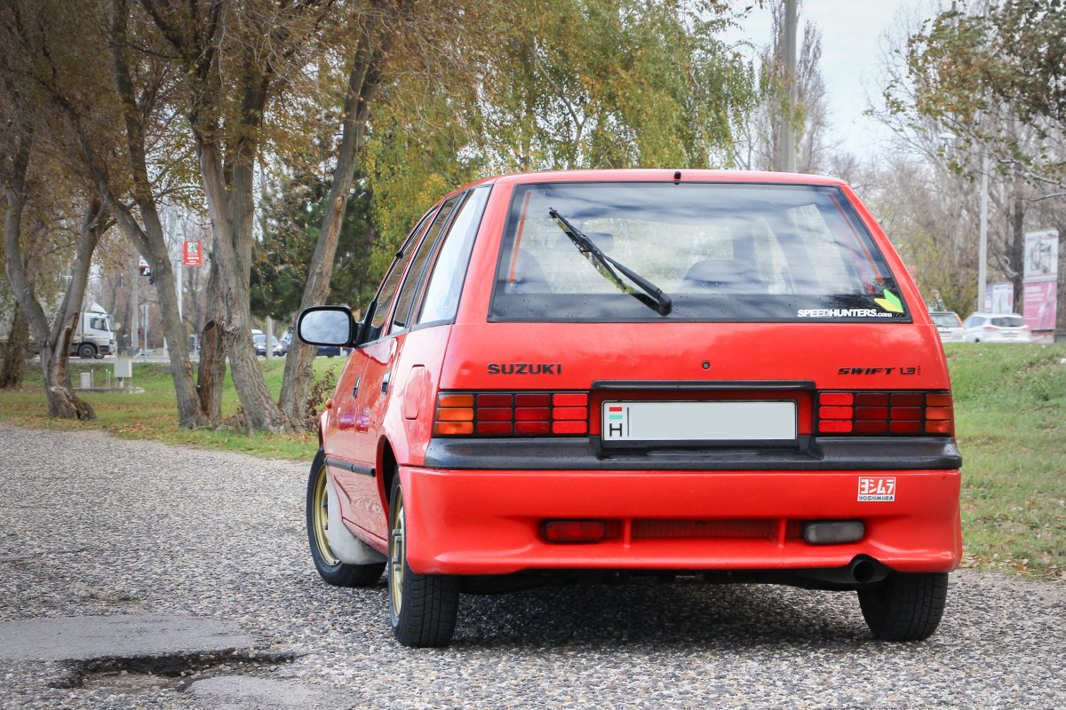 SUZUKI SWIFT