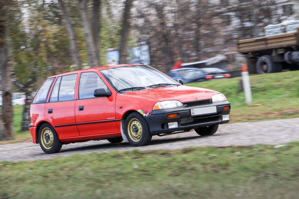 SUZUKI SWIFT
