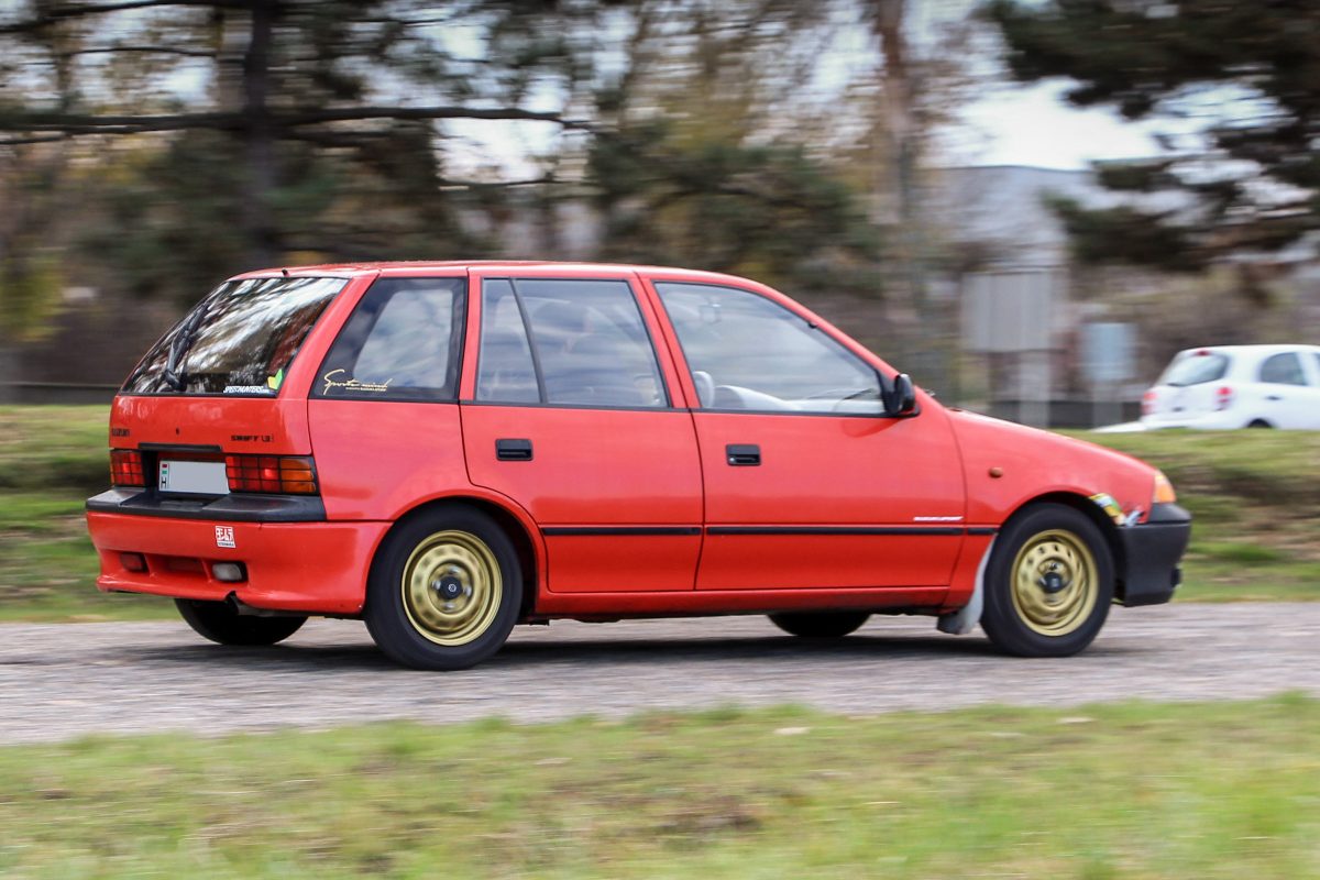 SUZUKI SWIFT
