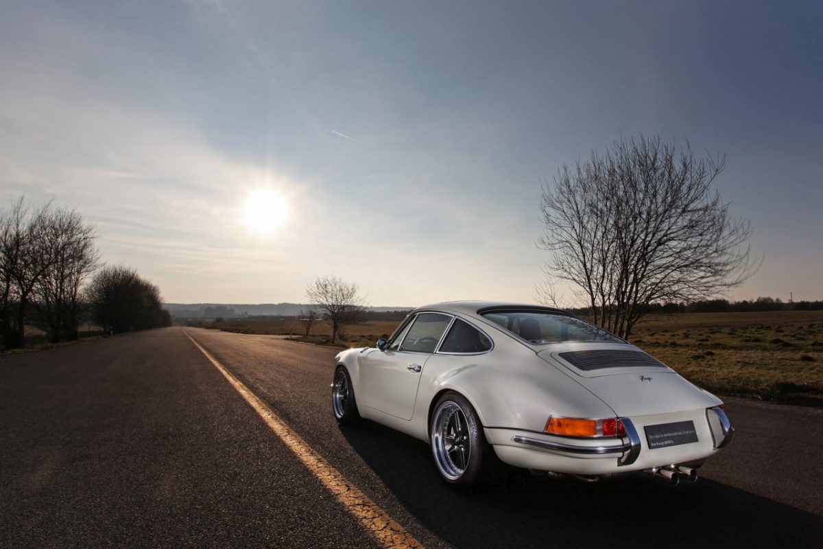 PORSCHE 911