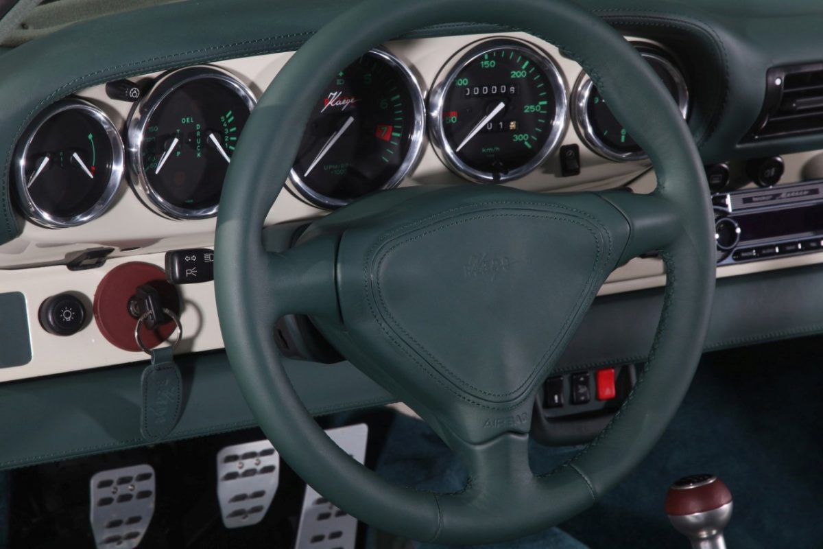 PORSCHE 911