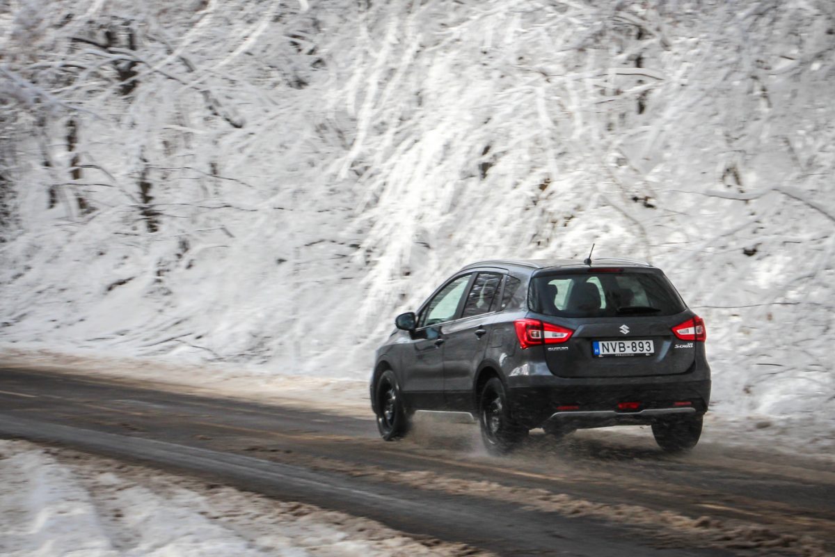 SUZUKI SX4 S-CROSS