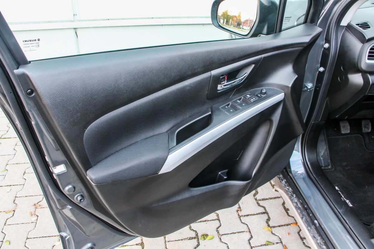 SUZUKI SX4 S-CROSS