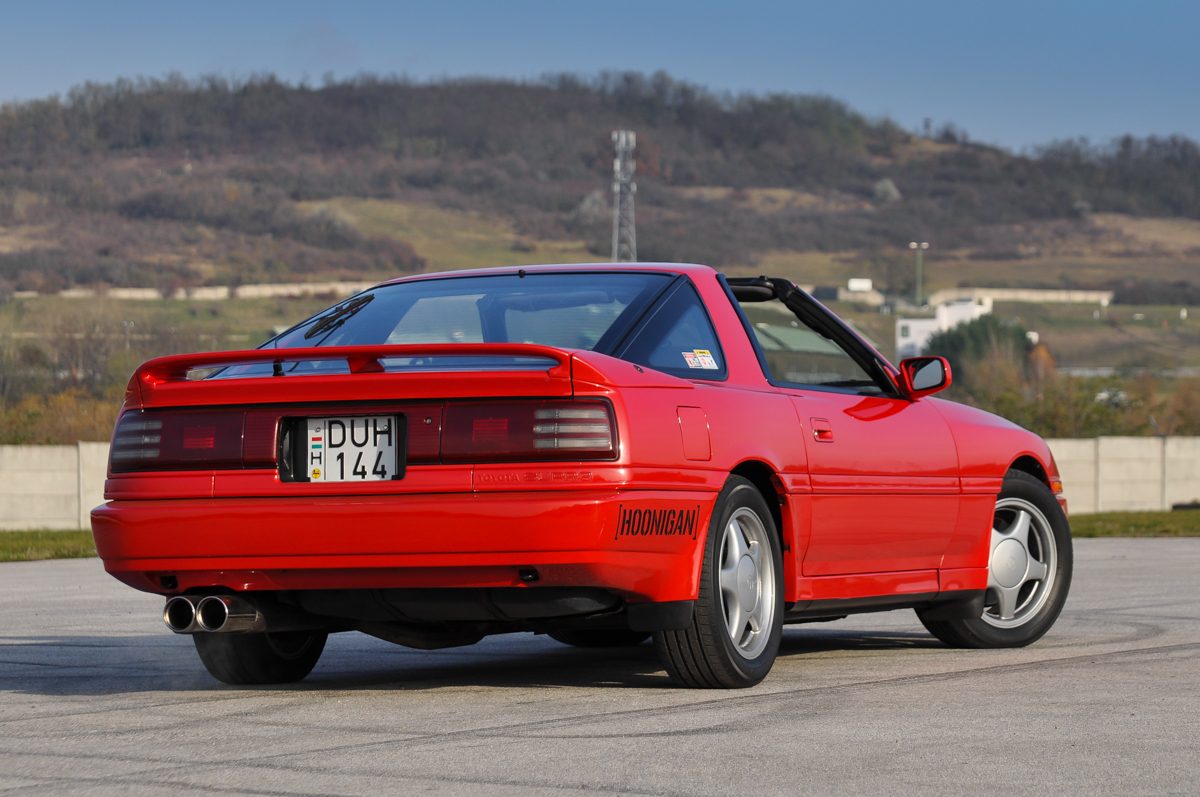 TOYOTA SUPRA
