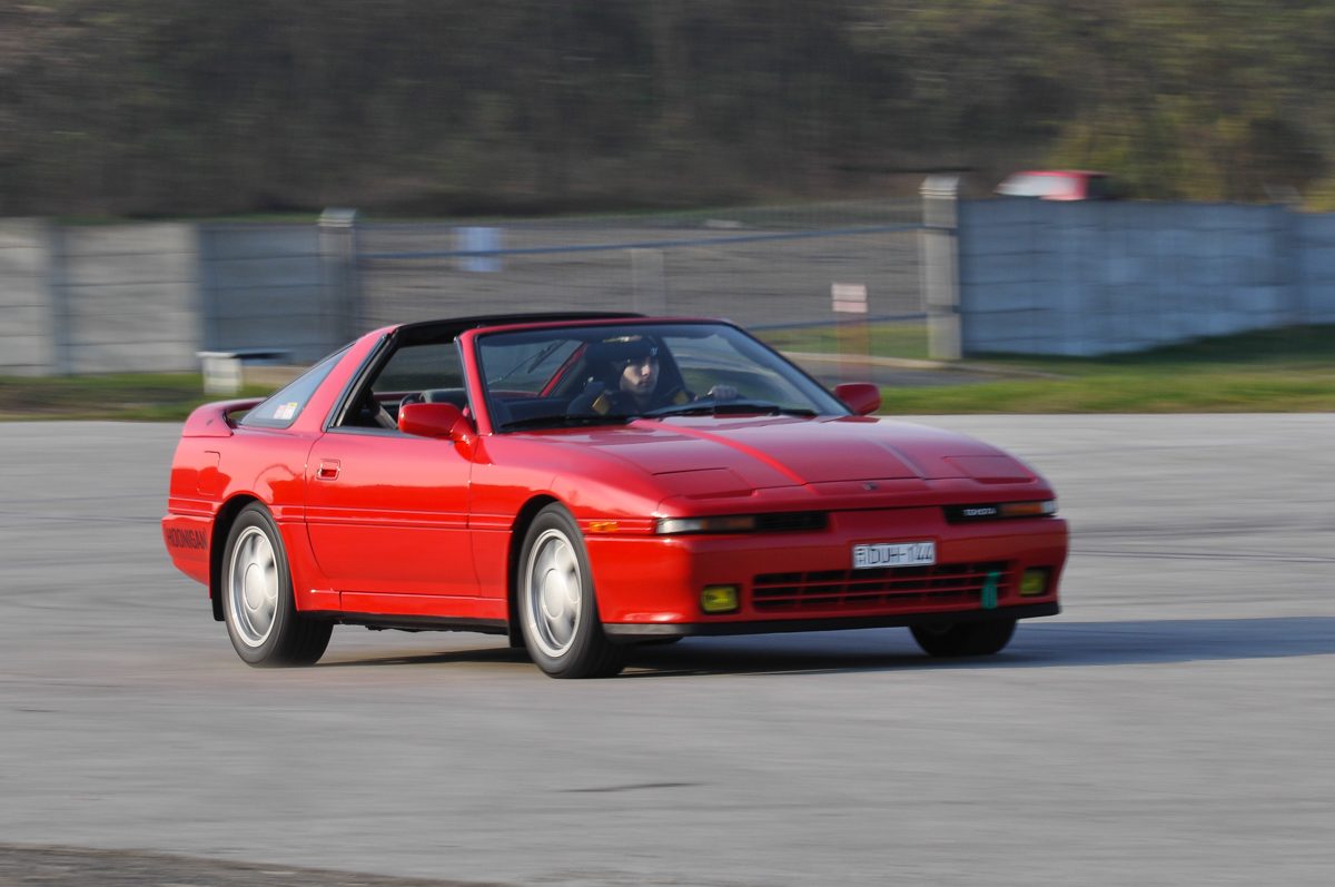 TOYOTA SUPRA