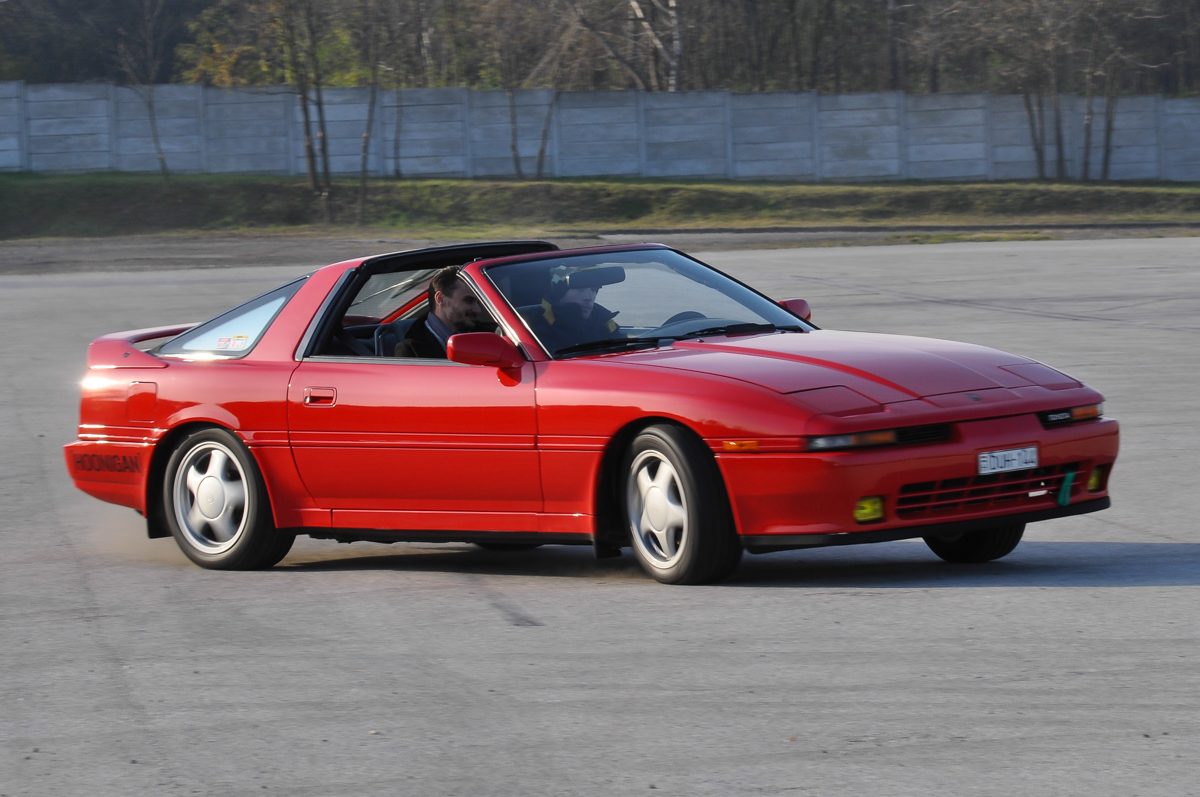 TOYOTA SUPRA