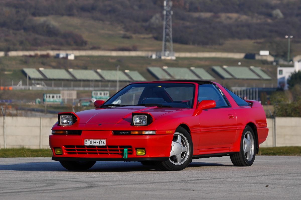 TOYOTA SUPRA
