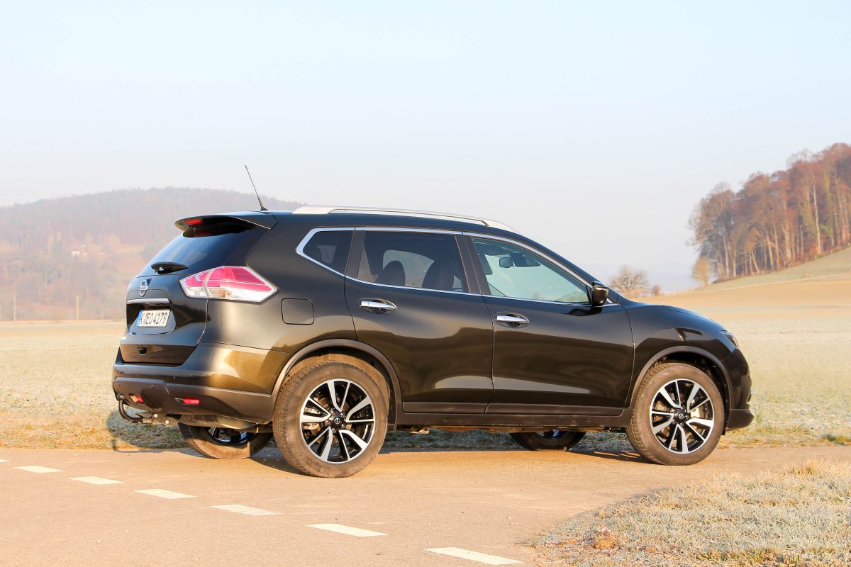 NISSAN X-TRAIL