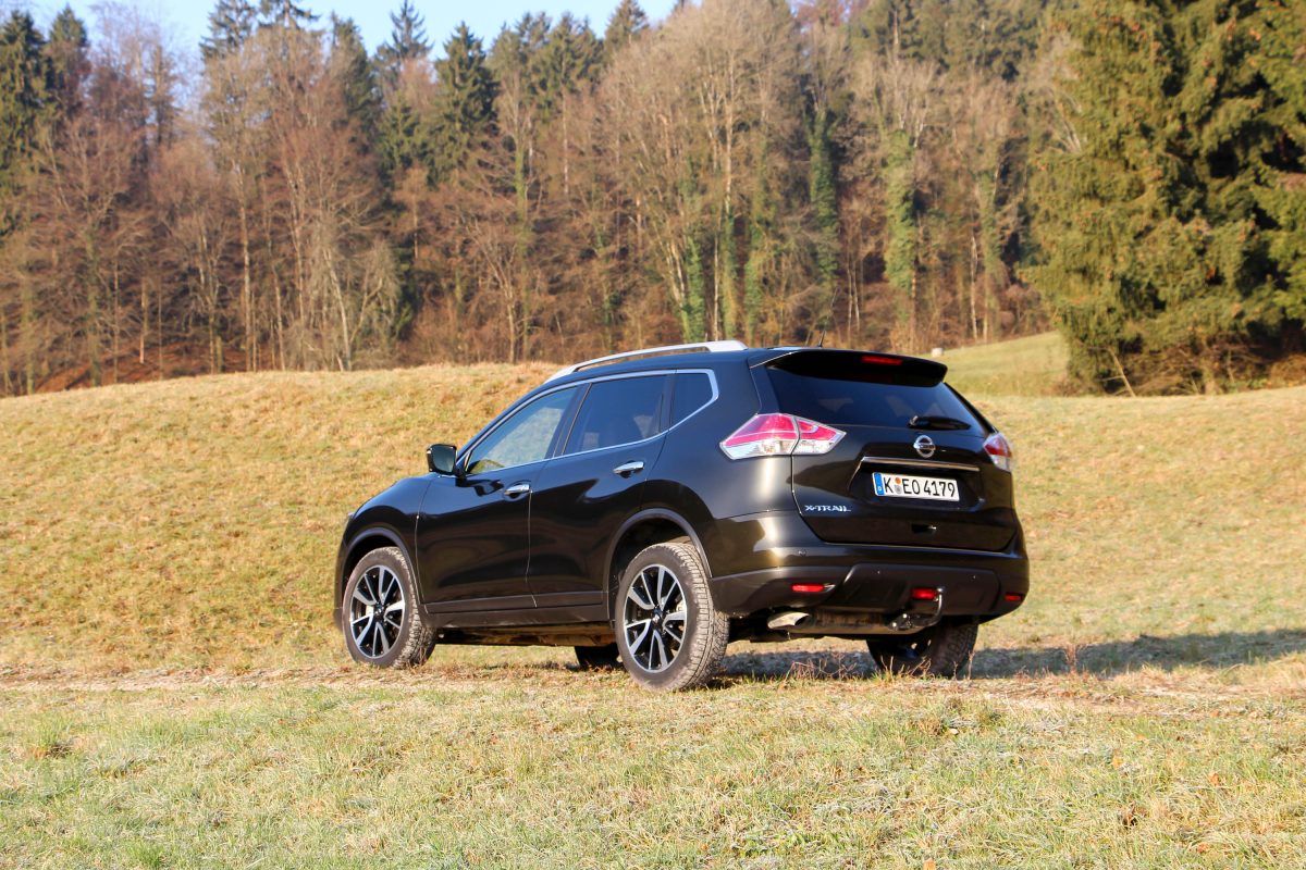 NISSAN X-TRAIL