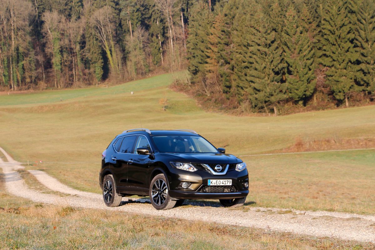 NISSAN X-TRAIL