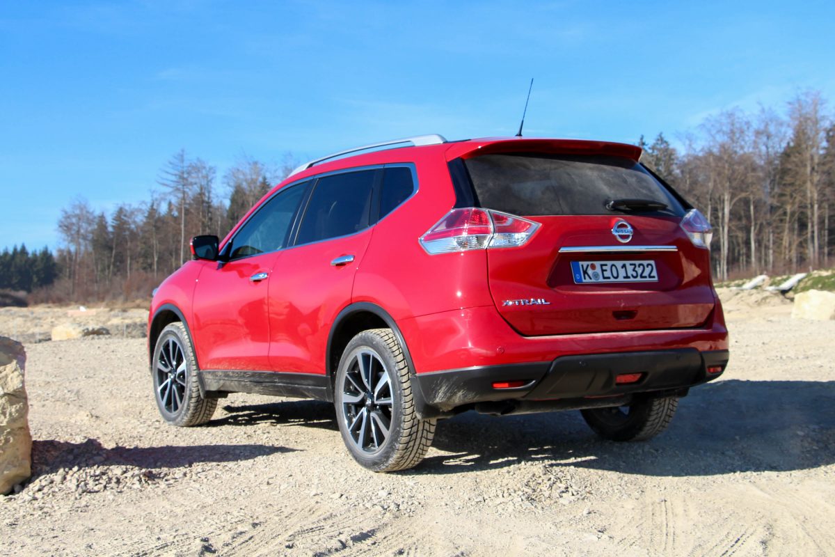 NISSAN X-TRAIL