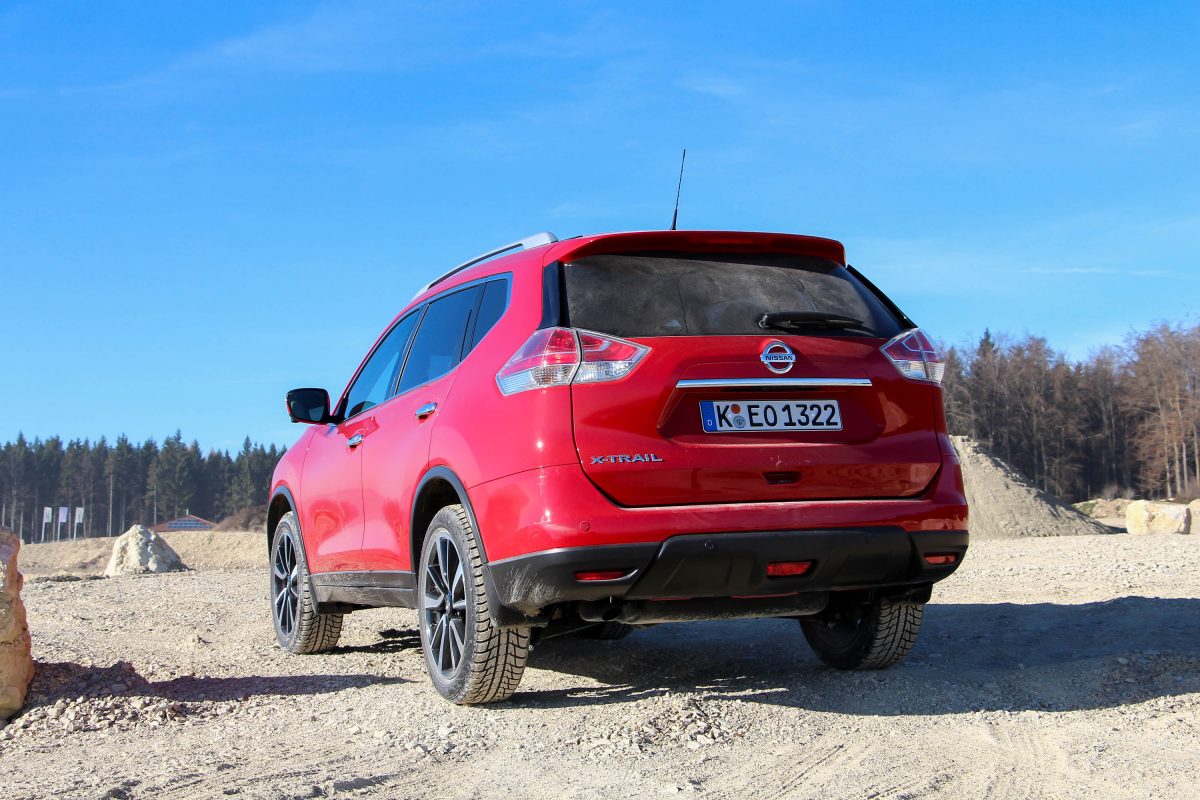 NISSAN X-TRAIL