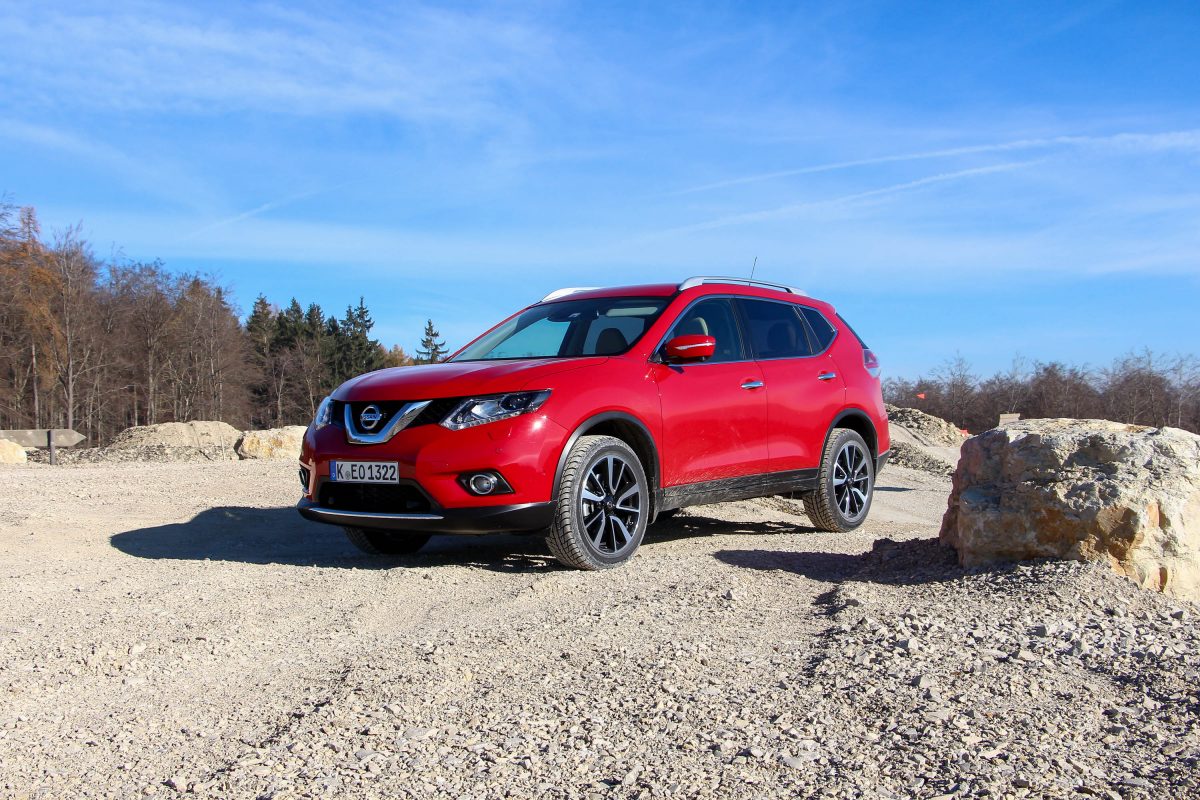 NISSAN X-TRAIL