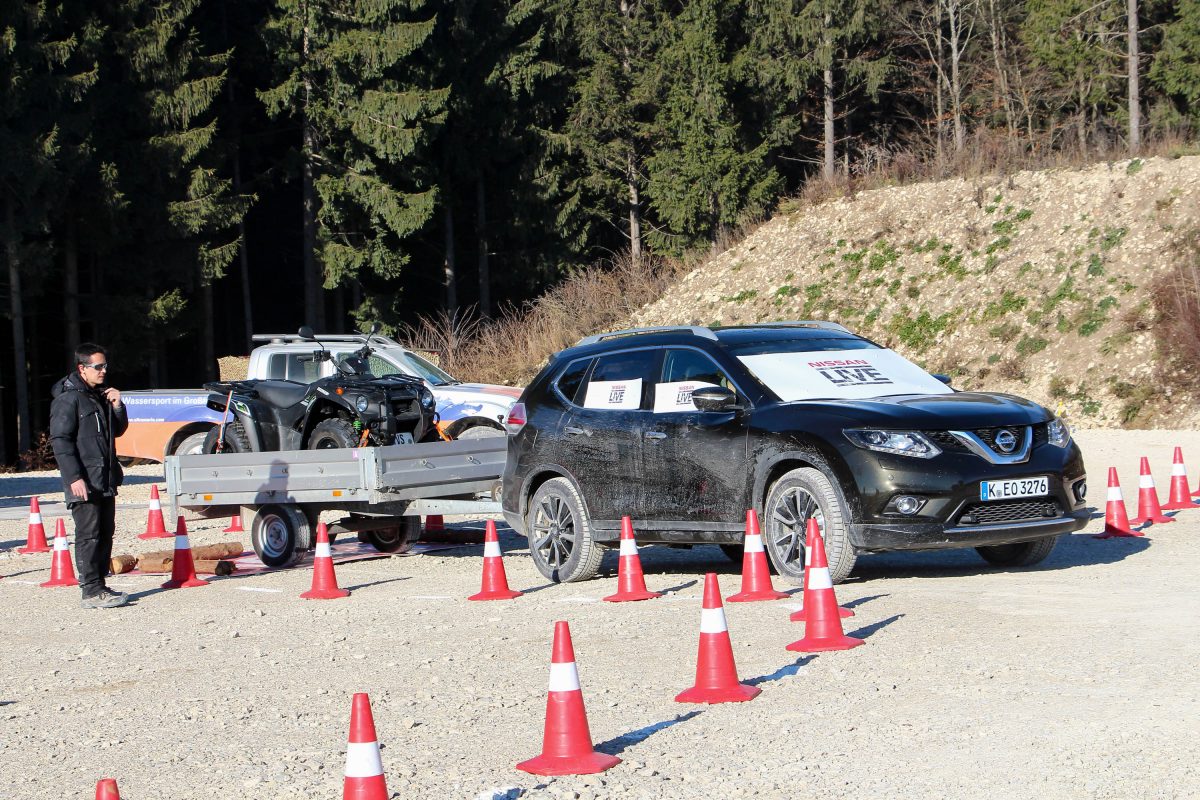 NISSAN X-TRAIL