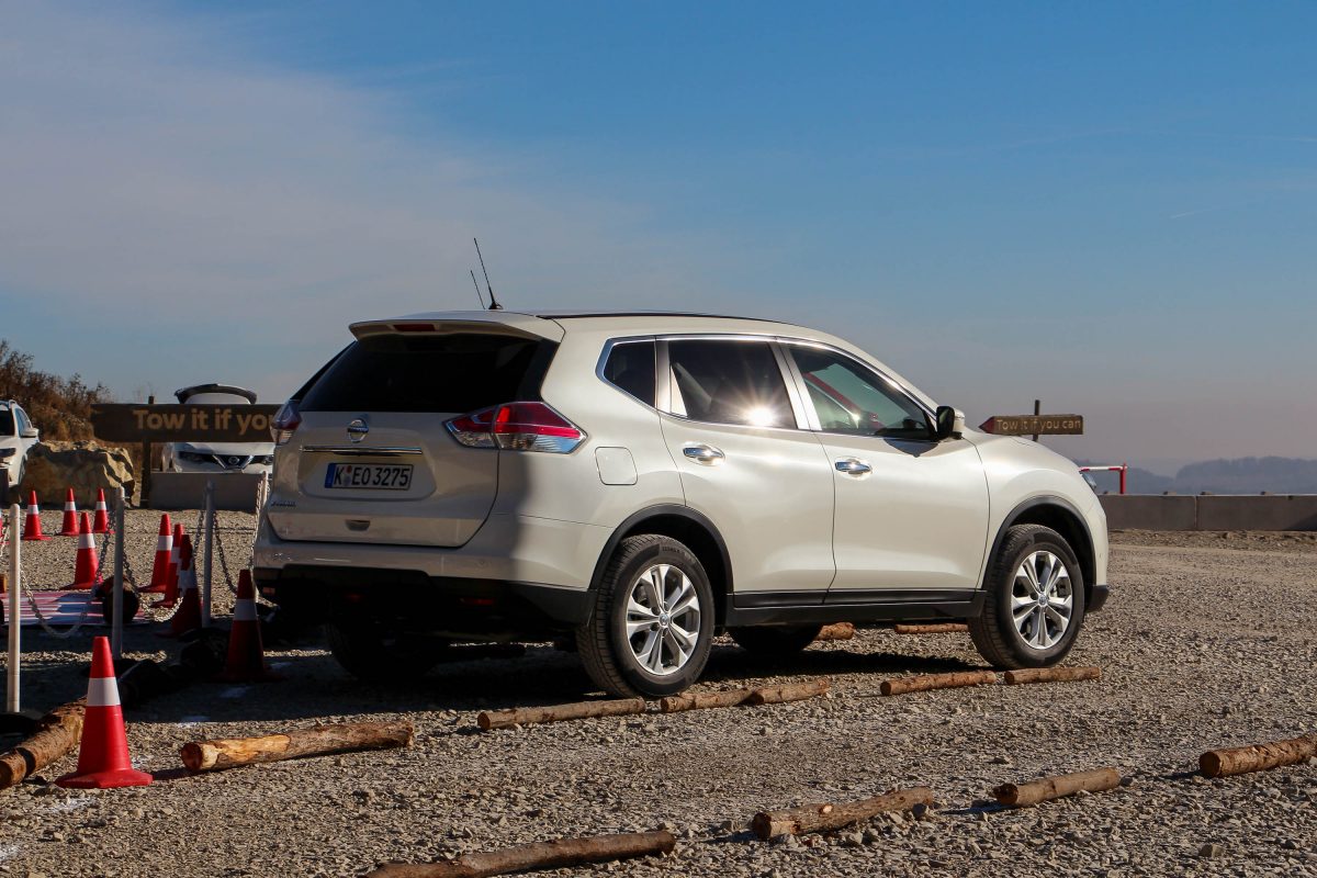 NISSAN X-TRAIL
