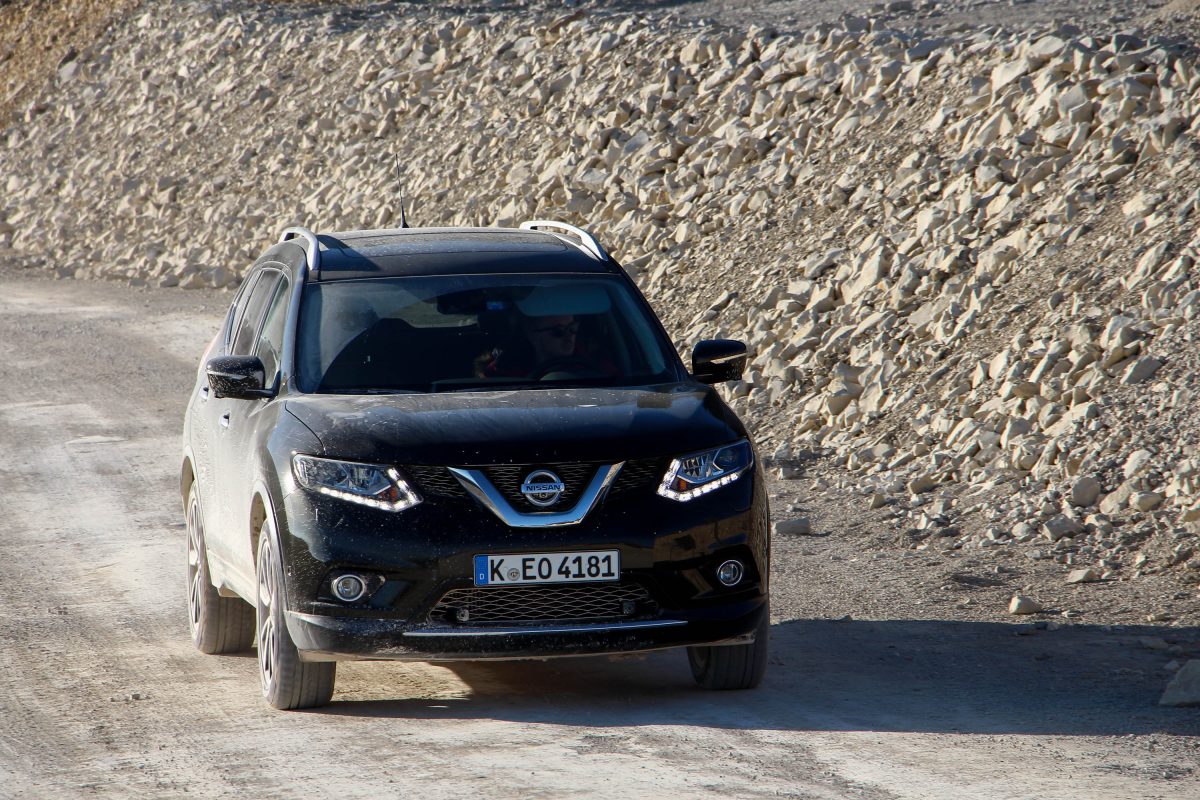 NISSAN X-TRAIL