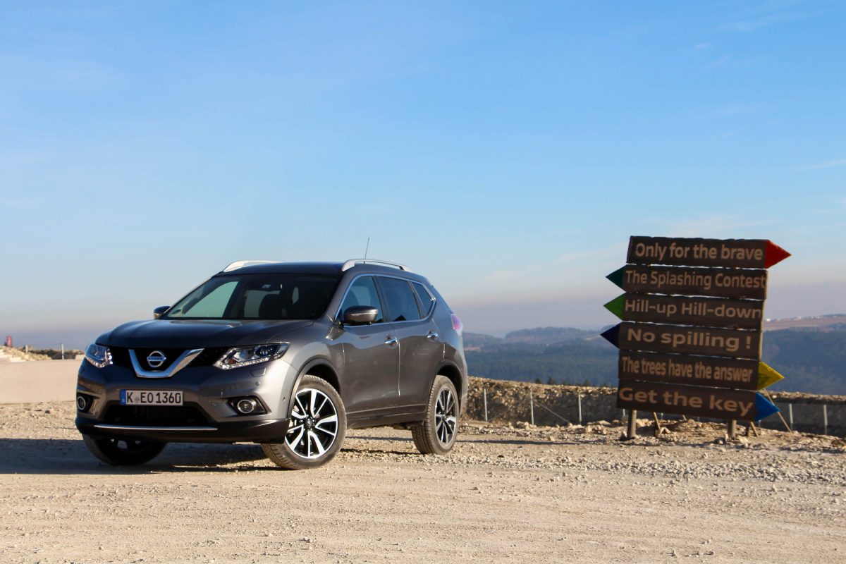 NISSAN X-TRAIL