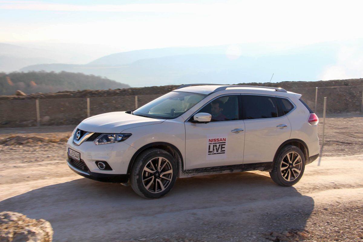 NISSAN X-TRAIL