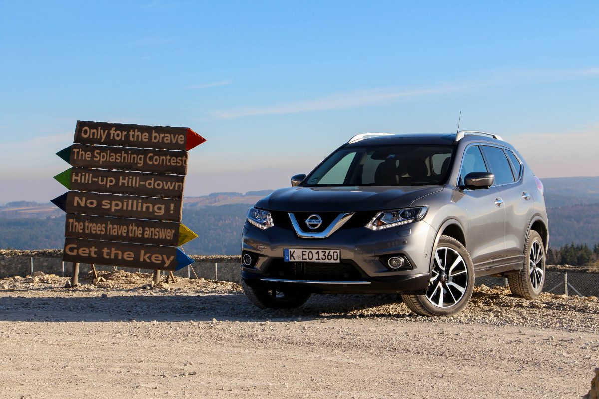 NISSAN X-TRAIL
