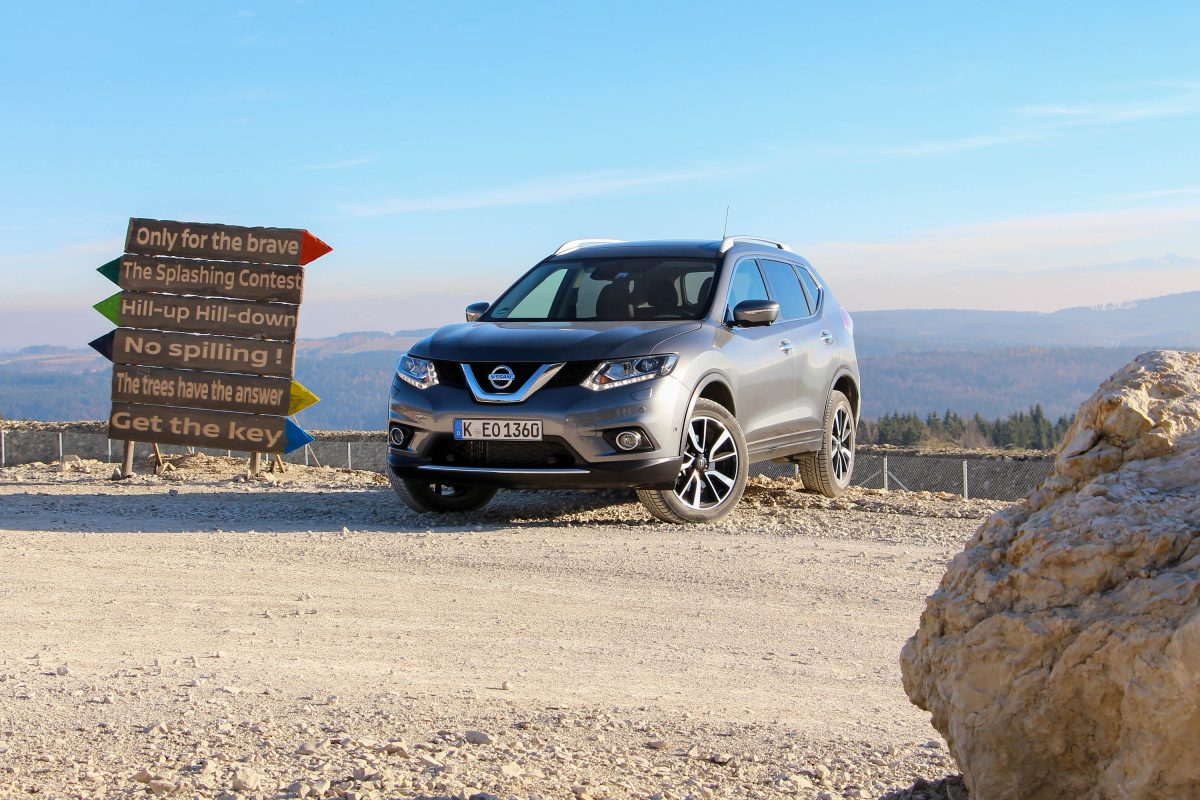 NISSAN X-TRAIL