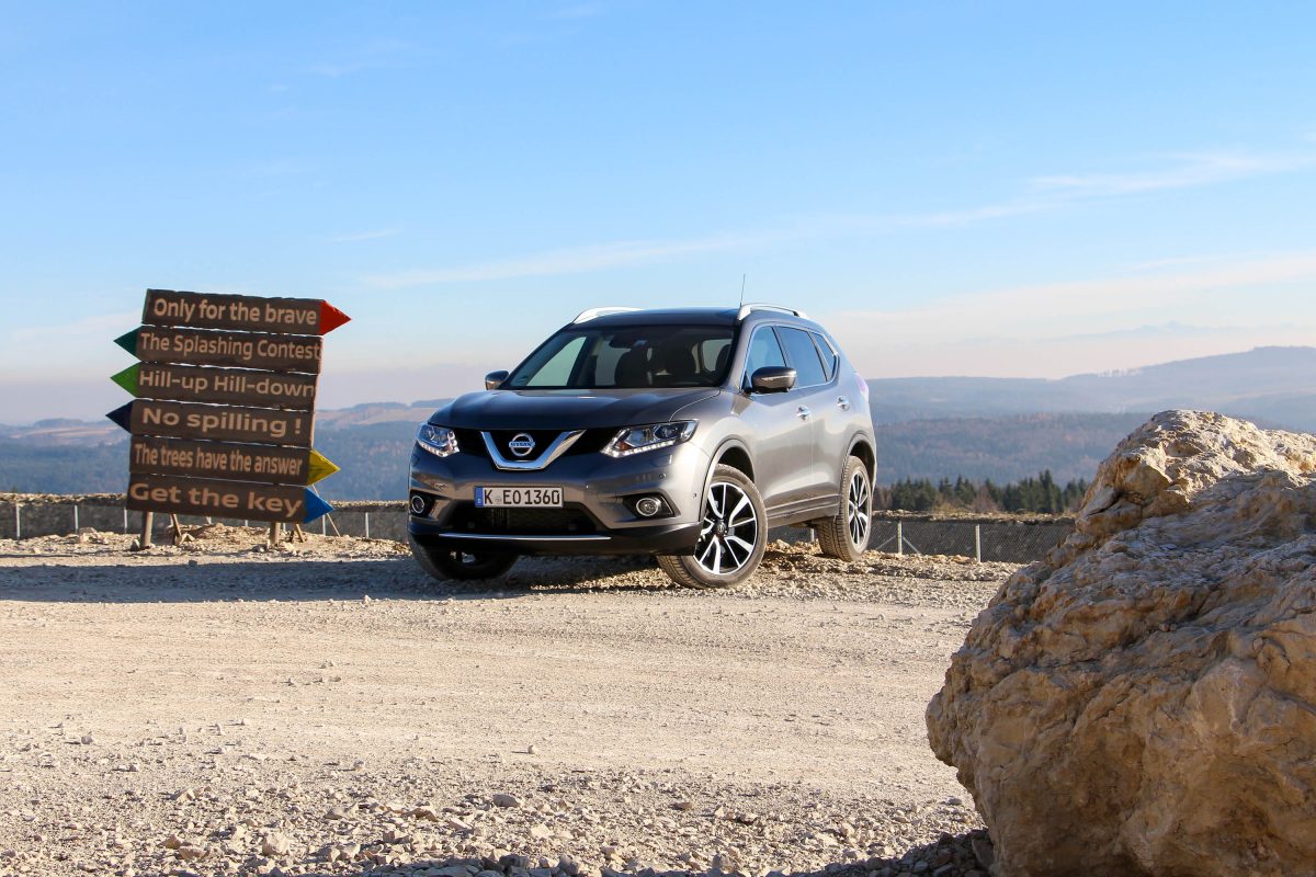 NISSAN X-TRAIL
