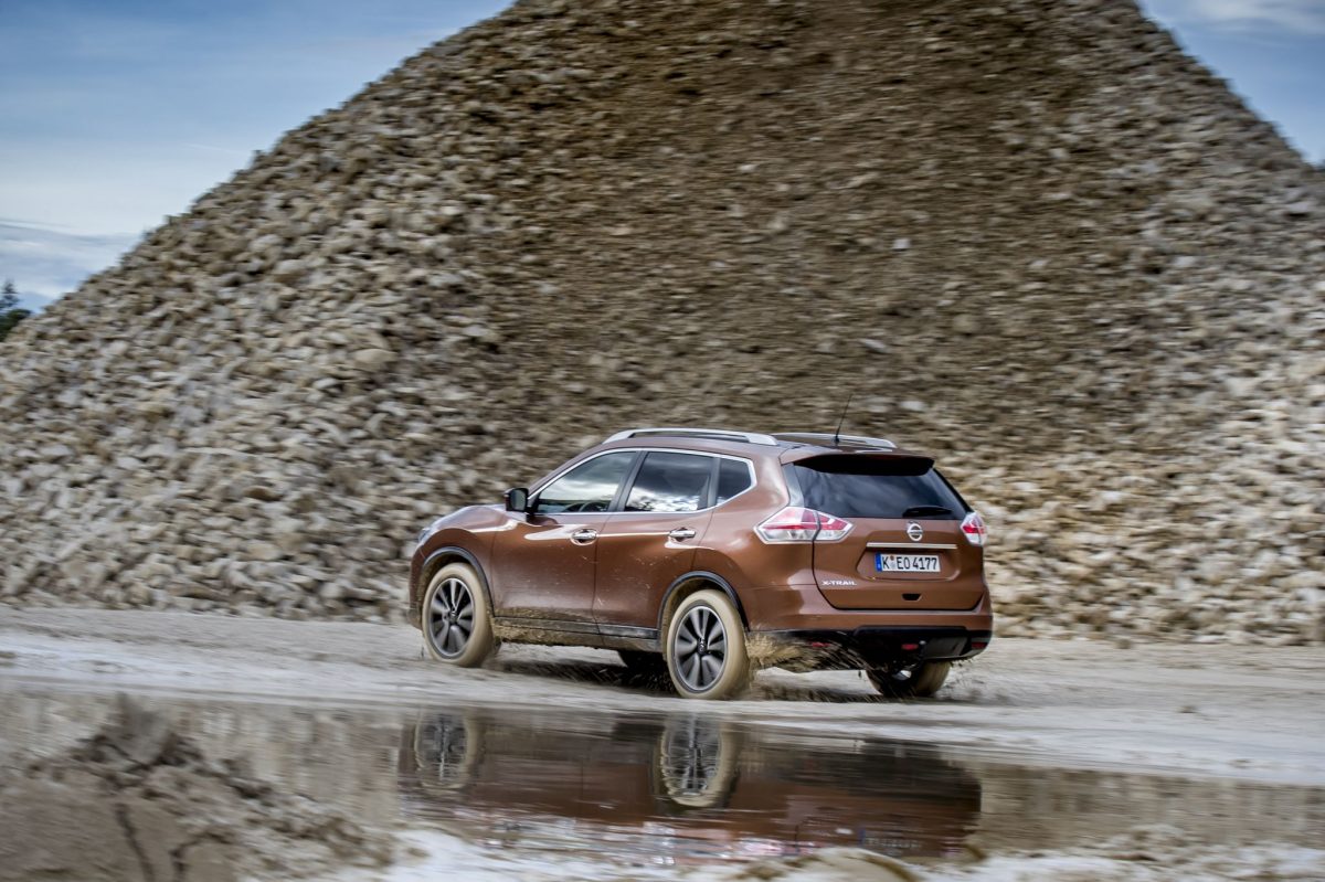 NISSAN X-TRAIL