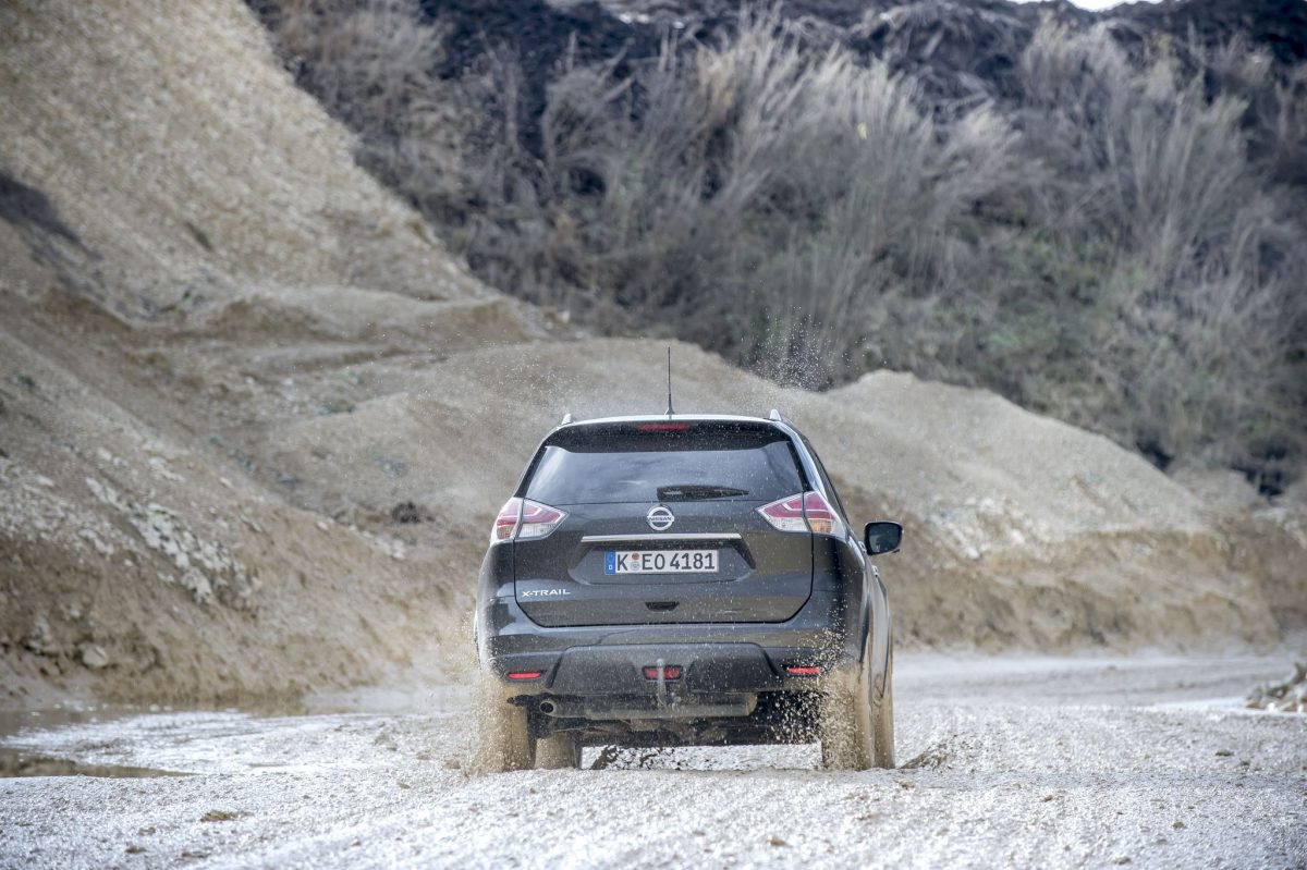 NISSAN X-TRAIL