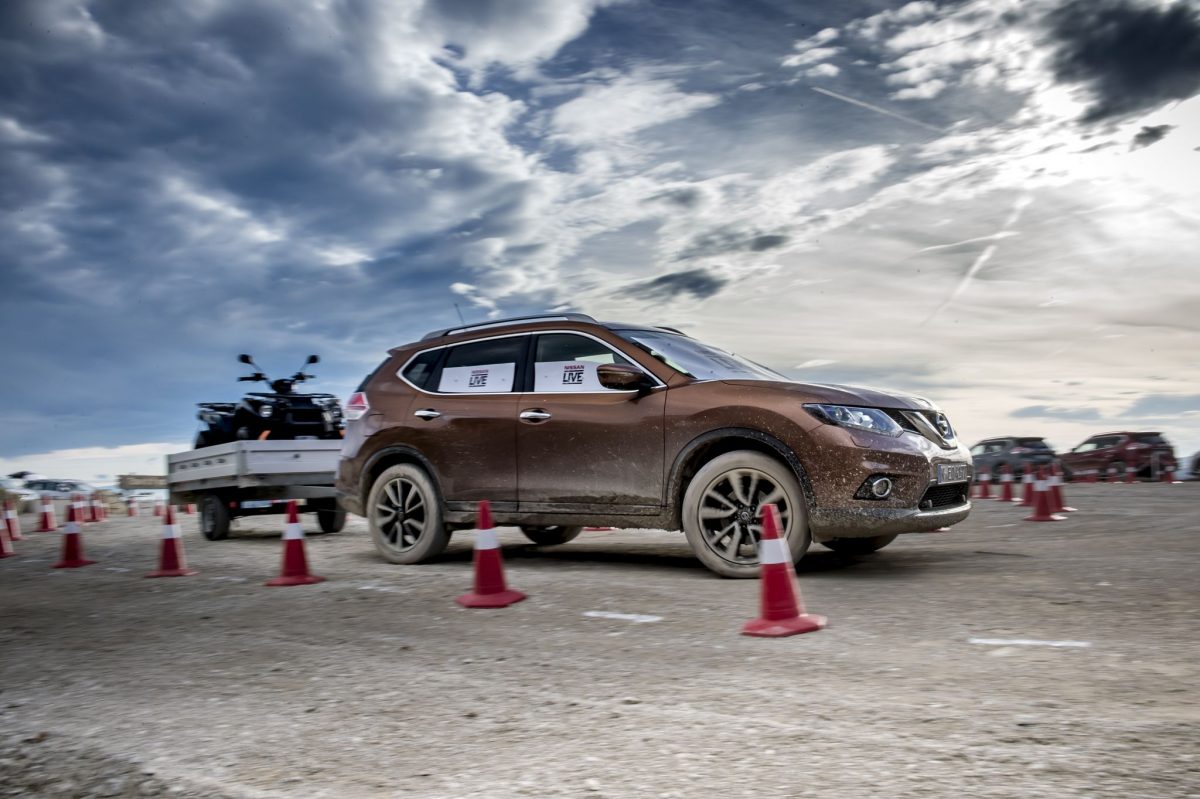 NISSAN X-TRAIL