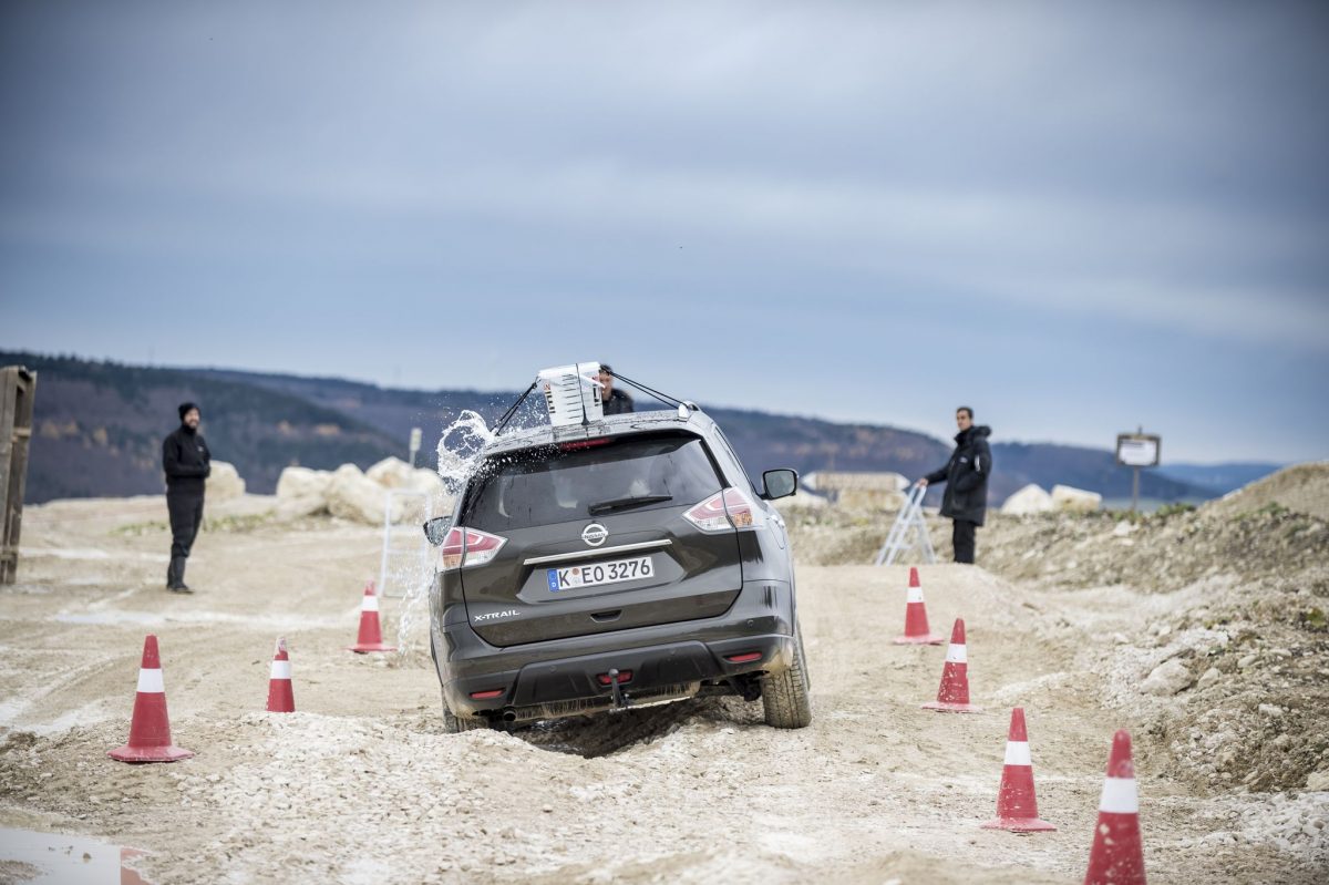 NISSAN X-TRAIL
