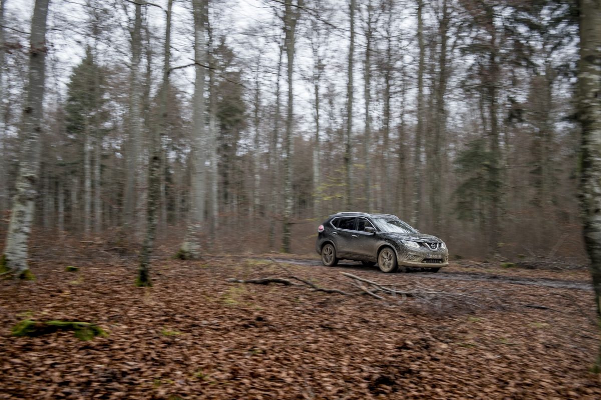 NISSAN X-TRAIL
