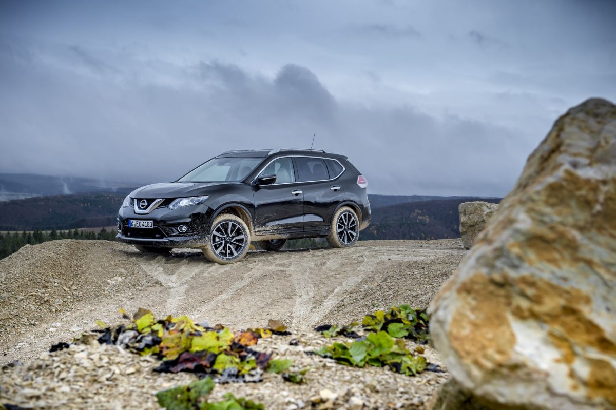NISSAN X-TRAIL