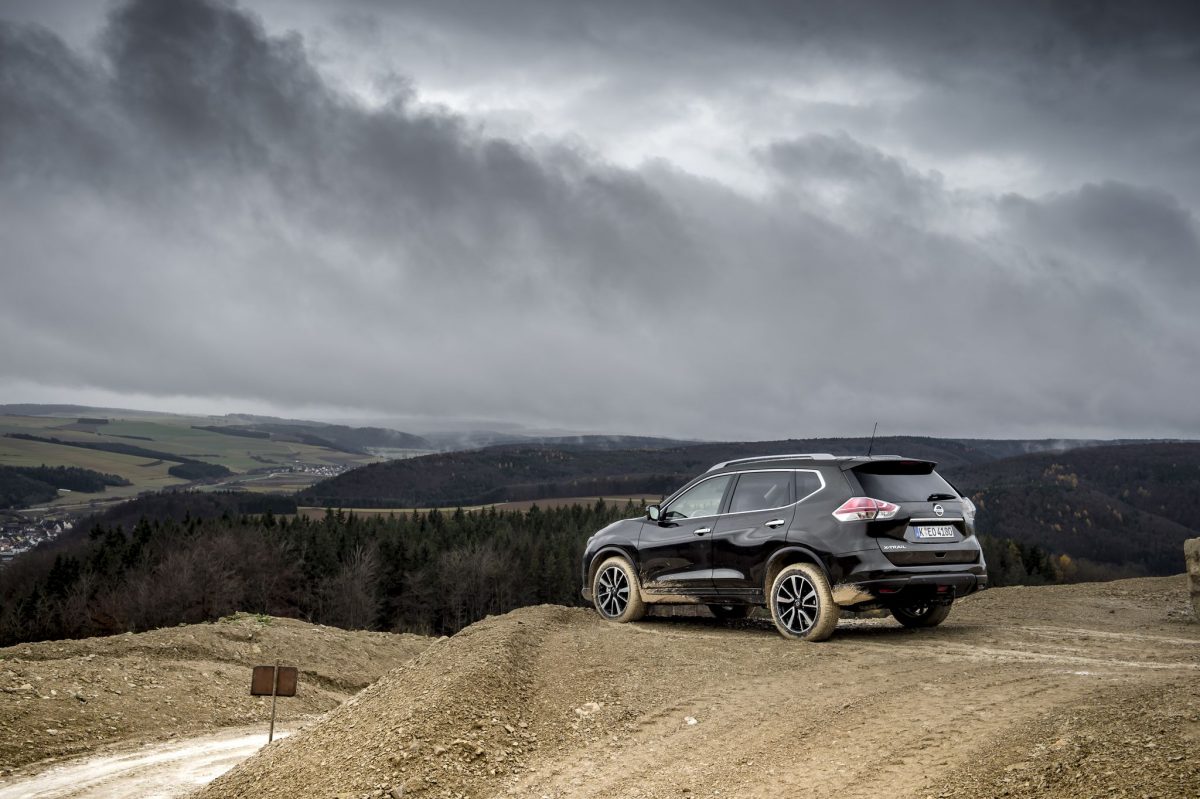 NISSAN X-TRAIL