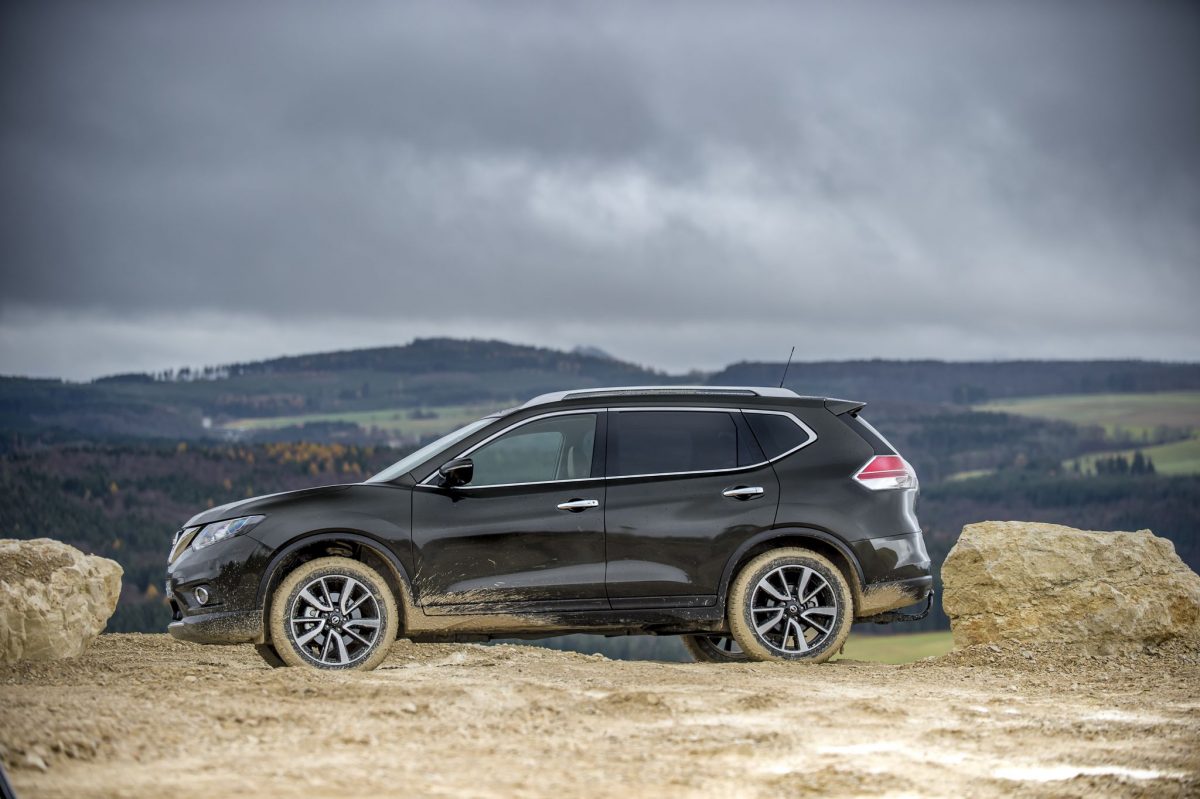 NISSAN X-TRAIL
