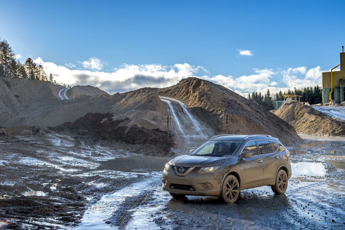 NISSAN X-TRAIL