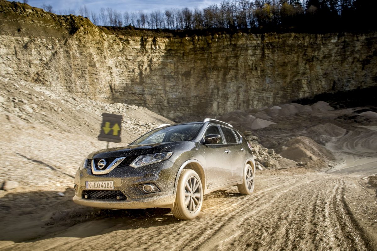NISSAN X-TRAIL