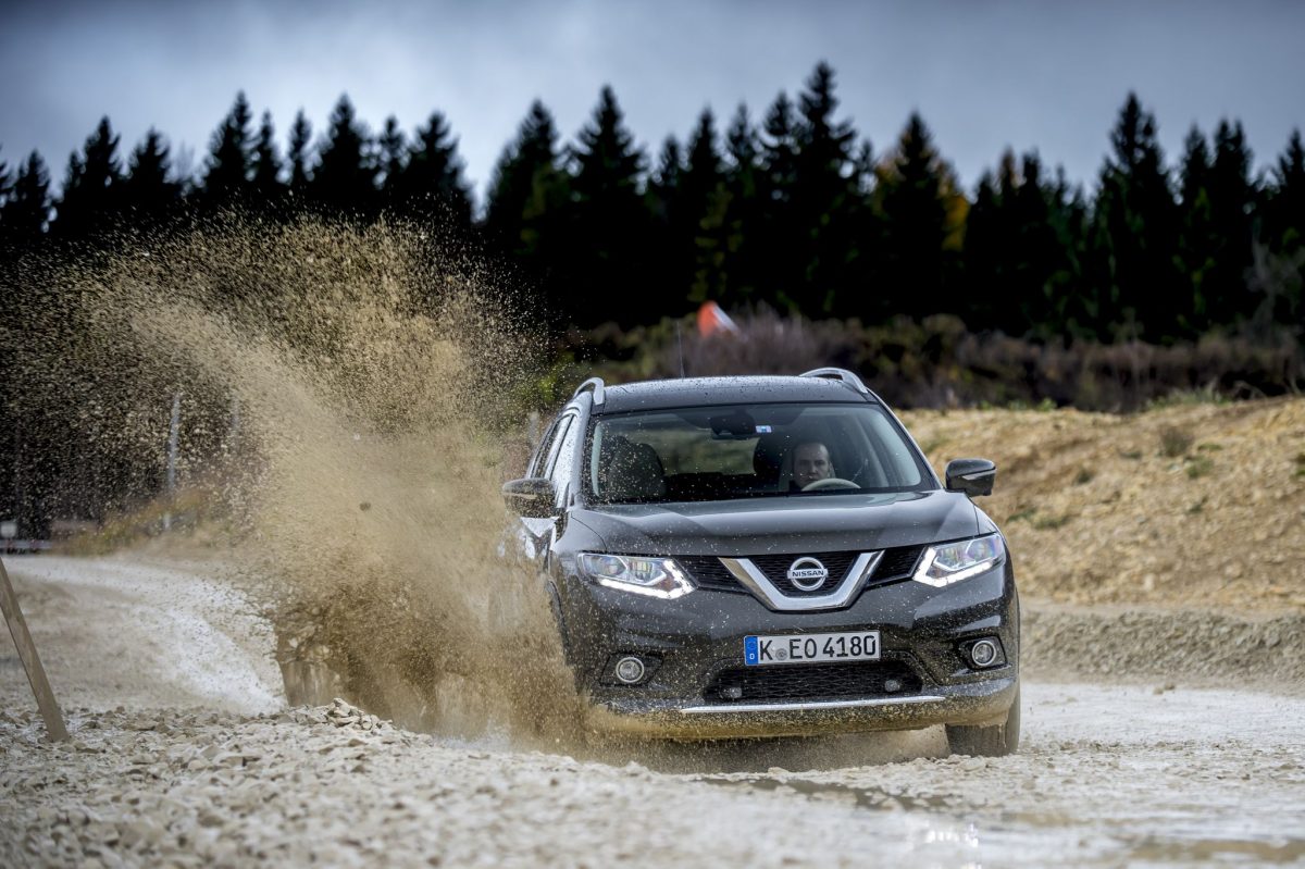 NISSAN X-TRAIL