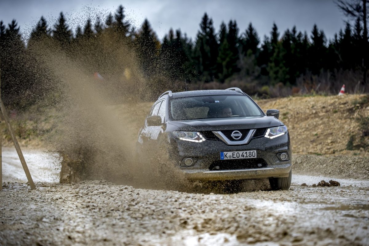 NISSAN X-TRAIL