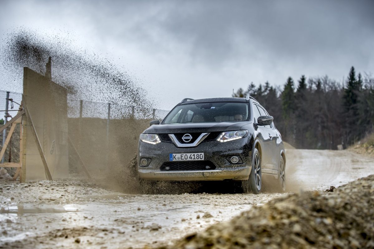 NISSAN X-TRAIL