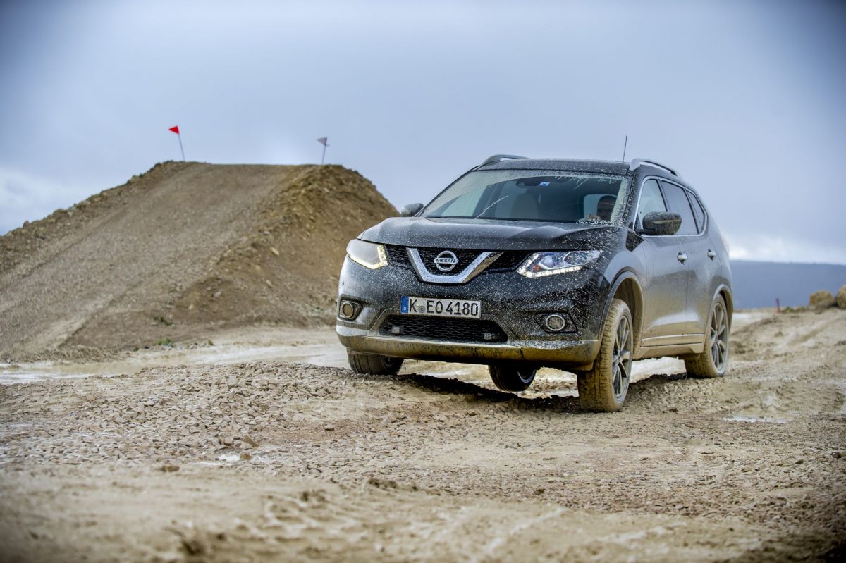 NISSAN X-TRAIL