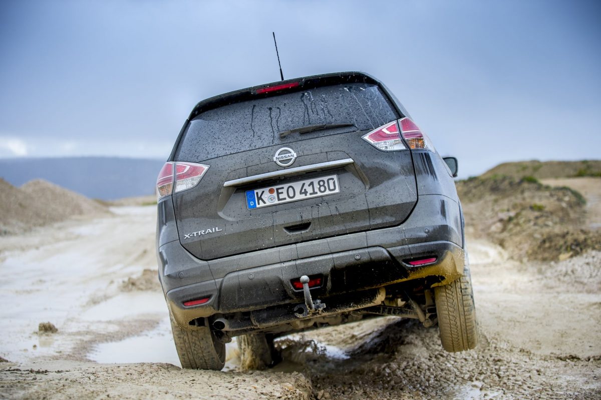 NISSAN X-TRAIL