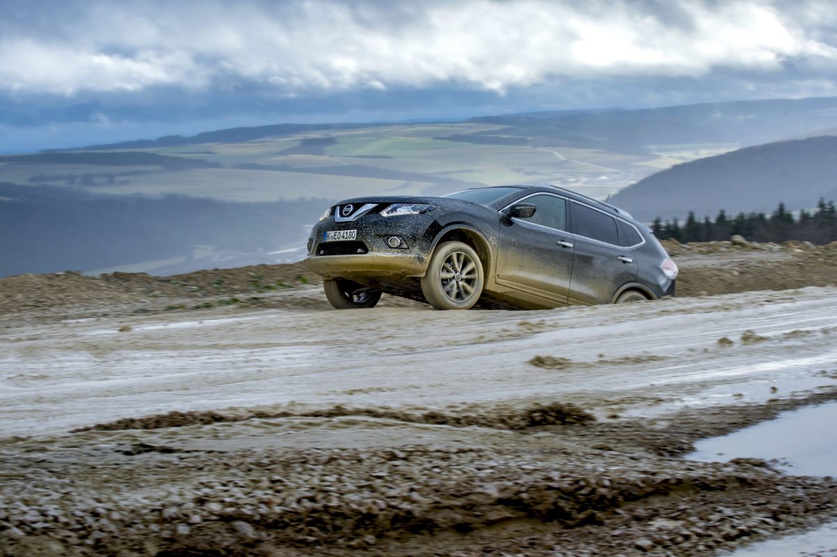 NISSAN X-TRAIL